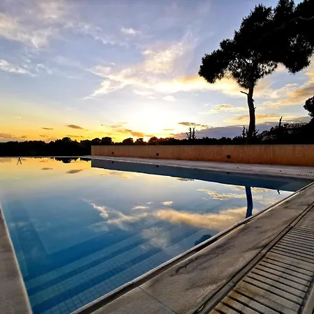 The Aghios Emilianos Dreamvilla Wh Infinite Pool Villa Karafotaíika