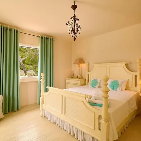 The Aghios Emilianos Dreamvilla Wh Infinite Pool * Karafotaíika