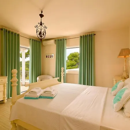 The Aghios Emilianos Dreamvilla Wh Infinite Pool