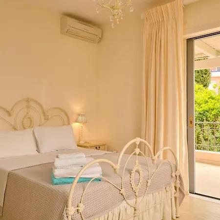 The Aghios Emilianos Dreamvilla Wh Infinite Pool Villa Karafotaíika